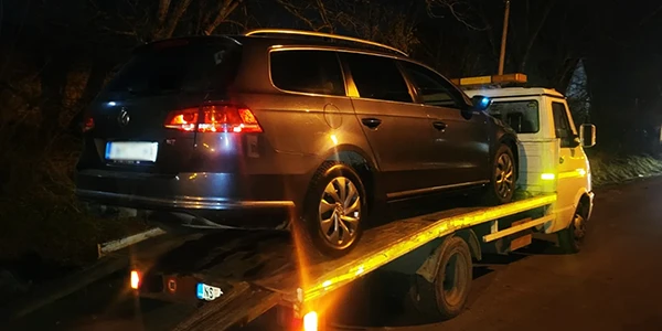 Šlep služba Novi Sad šlepovanje vozila na autoputu noću