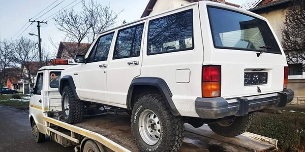 Šlep služba Titel dzipa